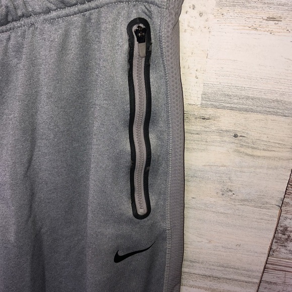 Nike therma fit sweatpants gray sweatpants Nike therma fit joggers size medium‌ - Picture 3 of 6